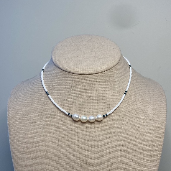 Freshwater Pearls and Seed Beads Necklace - Picture 2 of 12